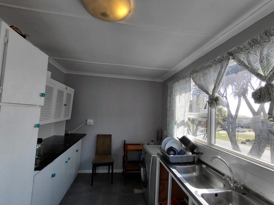 5 Bedroom Property for Sale in C Place Eastern Cape